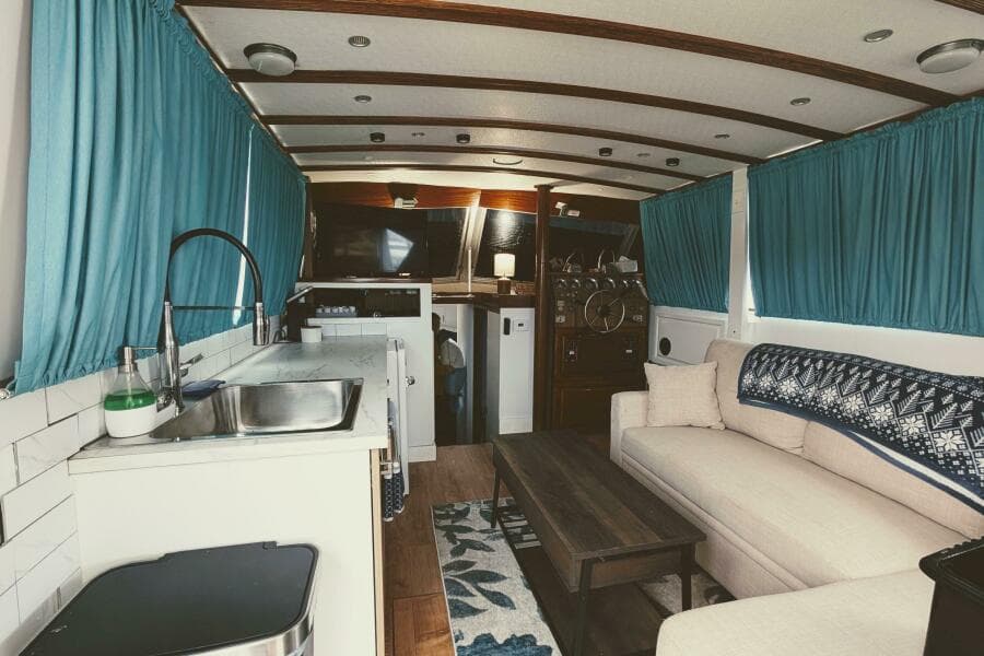 1969 Chris-Craft 35 Commander