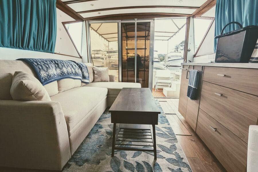 1969 Chris-Craft 35 Commander