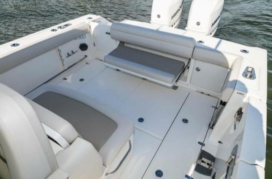 2018 Boston Whaler 