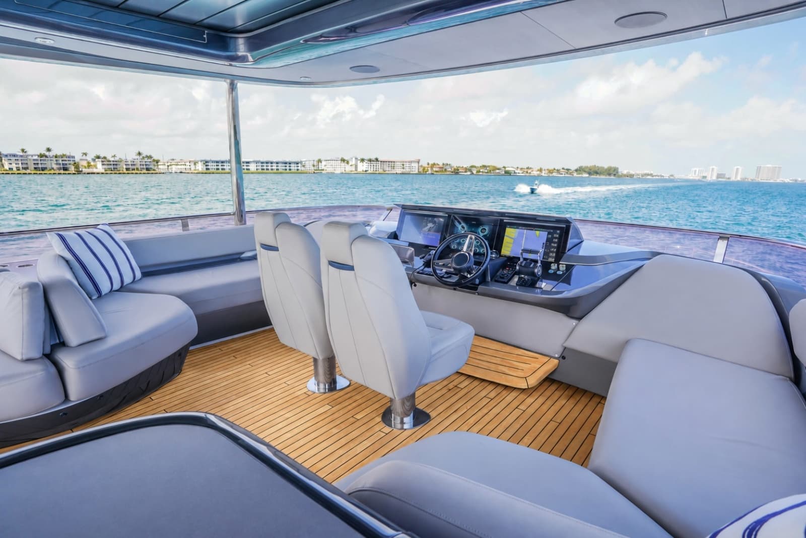 2021 Princess Y85 - Photo 13