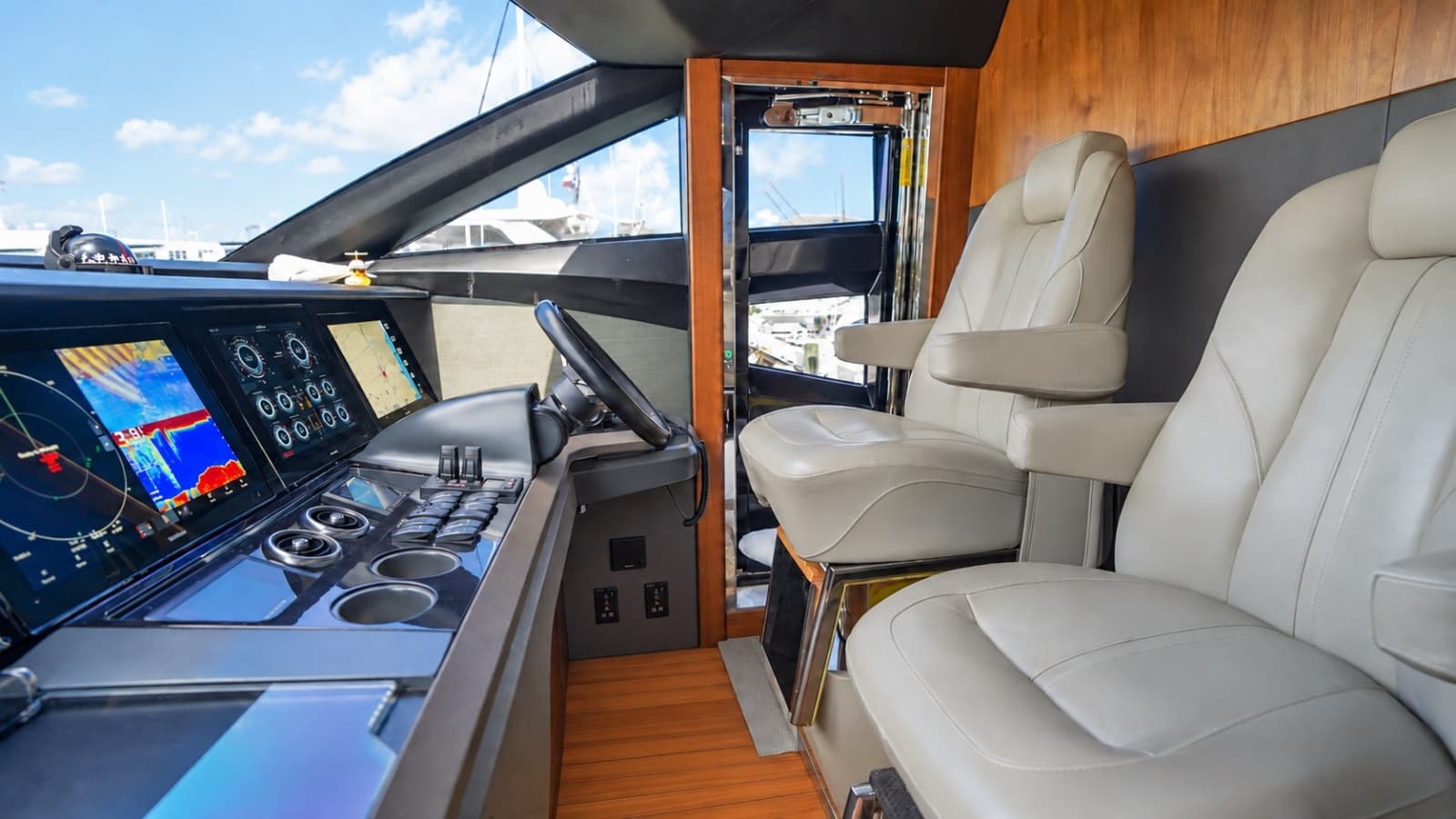 2021 Princess Y85 - Photo 33