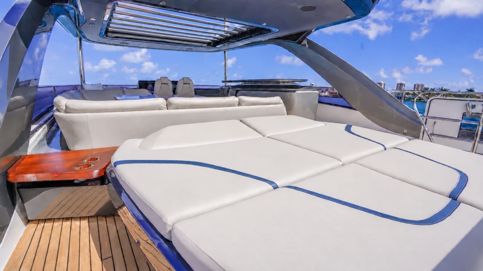 2021 Princess Y85 - Photo 11