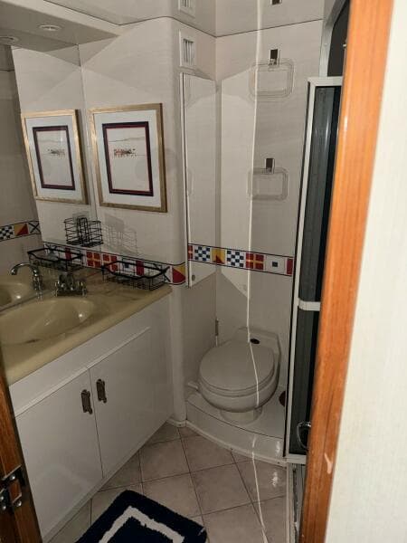 1998 Viking Motor Yacht