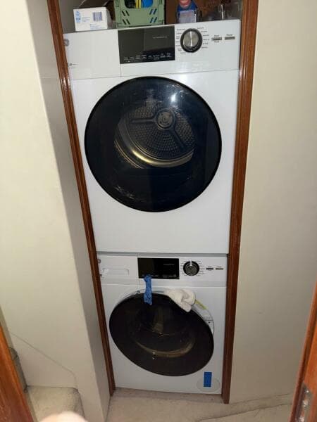 1998 Viking Motor Yacht