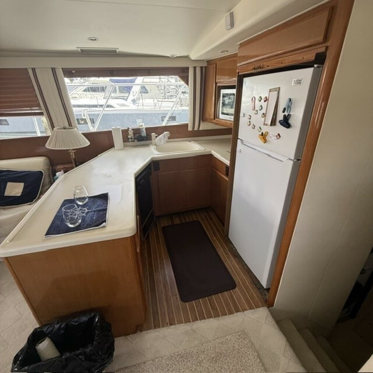 1998 Viking Motor Yacht - Photo 33