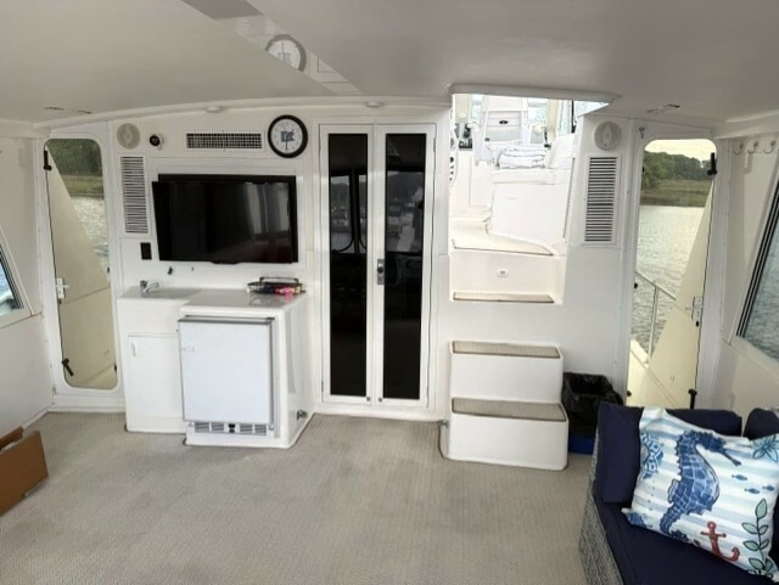 1998 Viking Motor Yacht - Photo 41