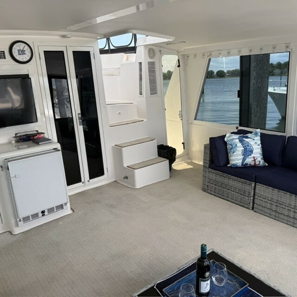 1998 Viking Motor Yacht - Photo 43