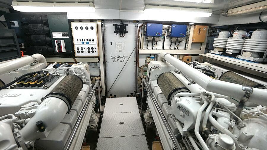 2008 Ocean Alexander 100 Skylounge Megayacht