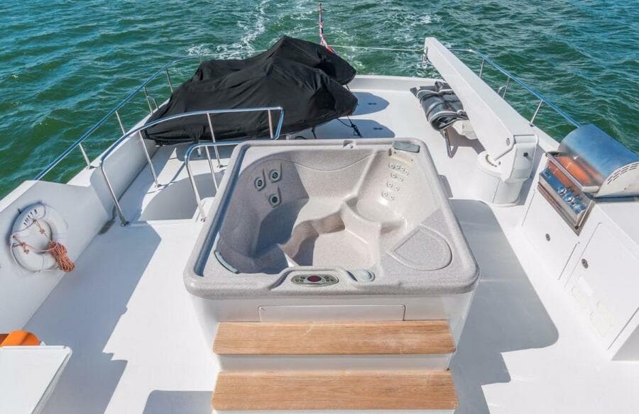 2008 Ocean Alexander 100 Skylounge Megayacht