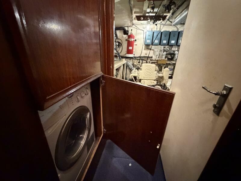 1975 Hatteras 58 LRC