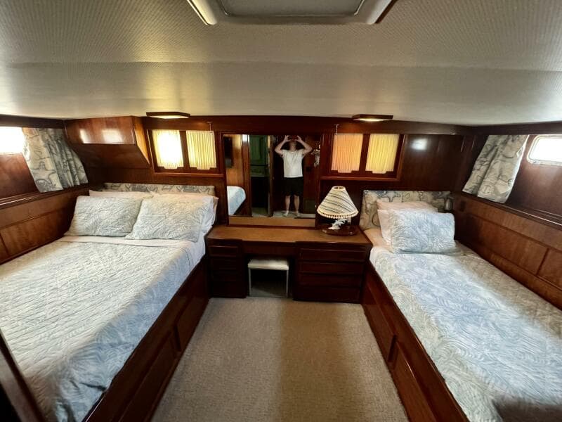1975 Hatteras 58 LRC