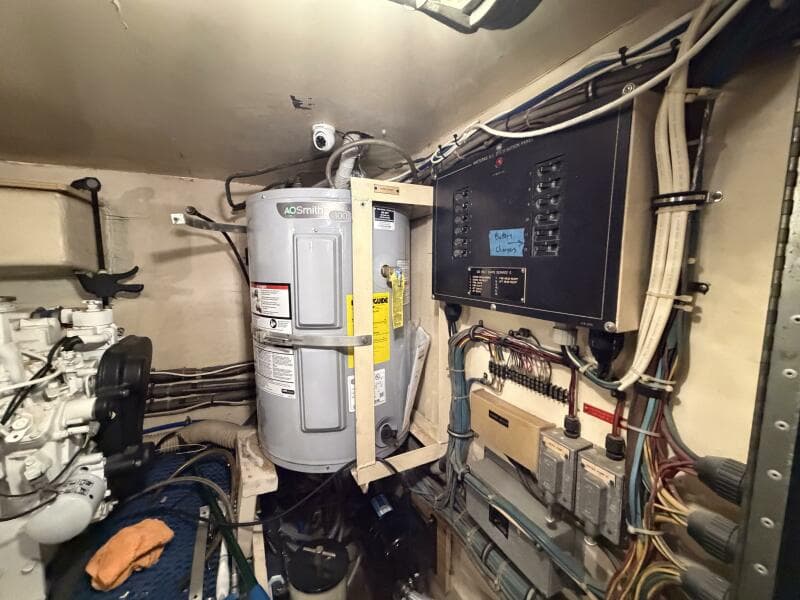 1975 Hatteras 58 LRC