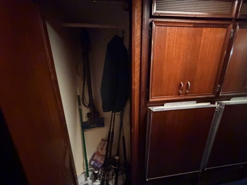 1975 Hatteras 58 LRC