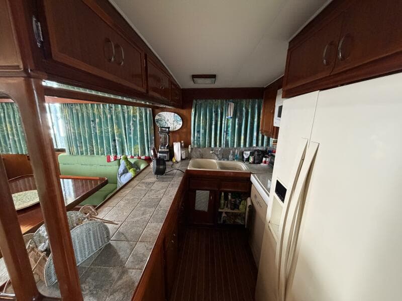 1975 Hatteras 58 LRC