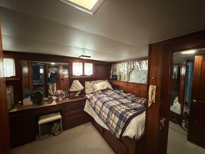 1975 Hatteras 58 LRC