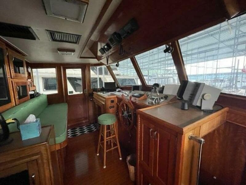 1975 Hatteras 58 LRC