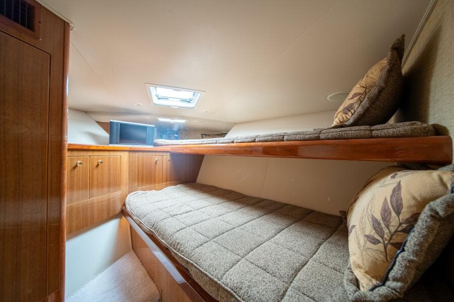 2006 Viking 52 Convertible