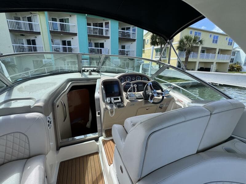 2002 Sea Ray 320 Sundancer