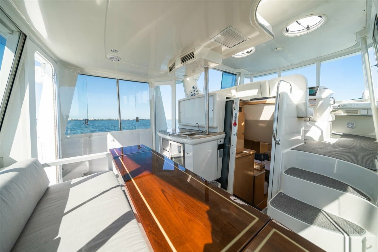 1998 Carver 455 Aft Cabin MY