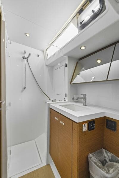 2024 Beneteau Oceanis Yacht 54