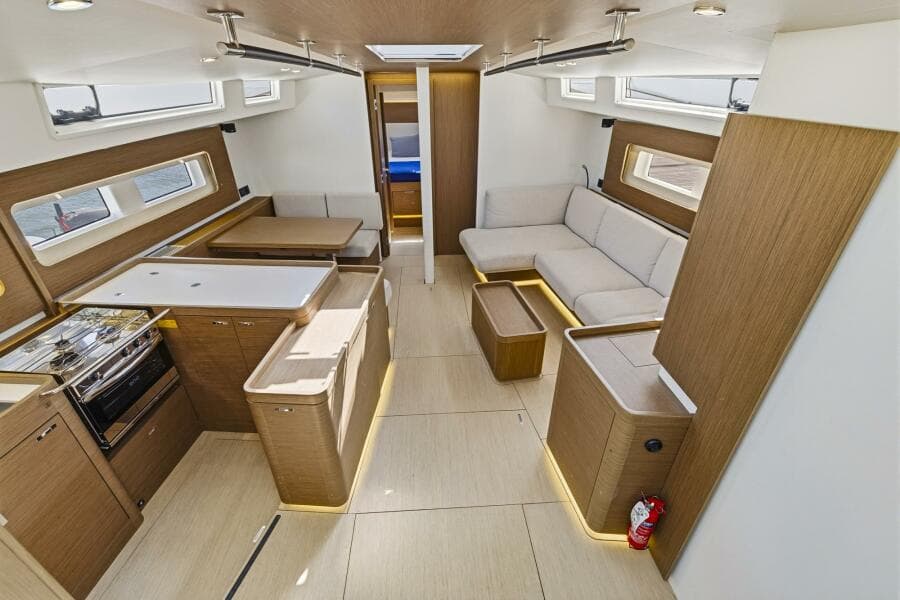 2024 Beneteau Oceanis Yacht 54