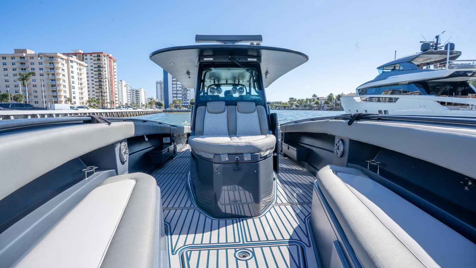 2016 Hydra-Sports 4200 Siesta