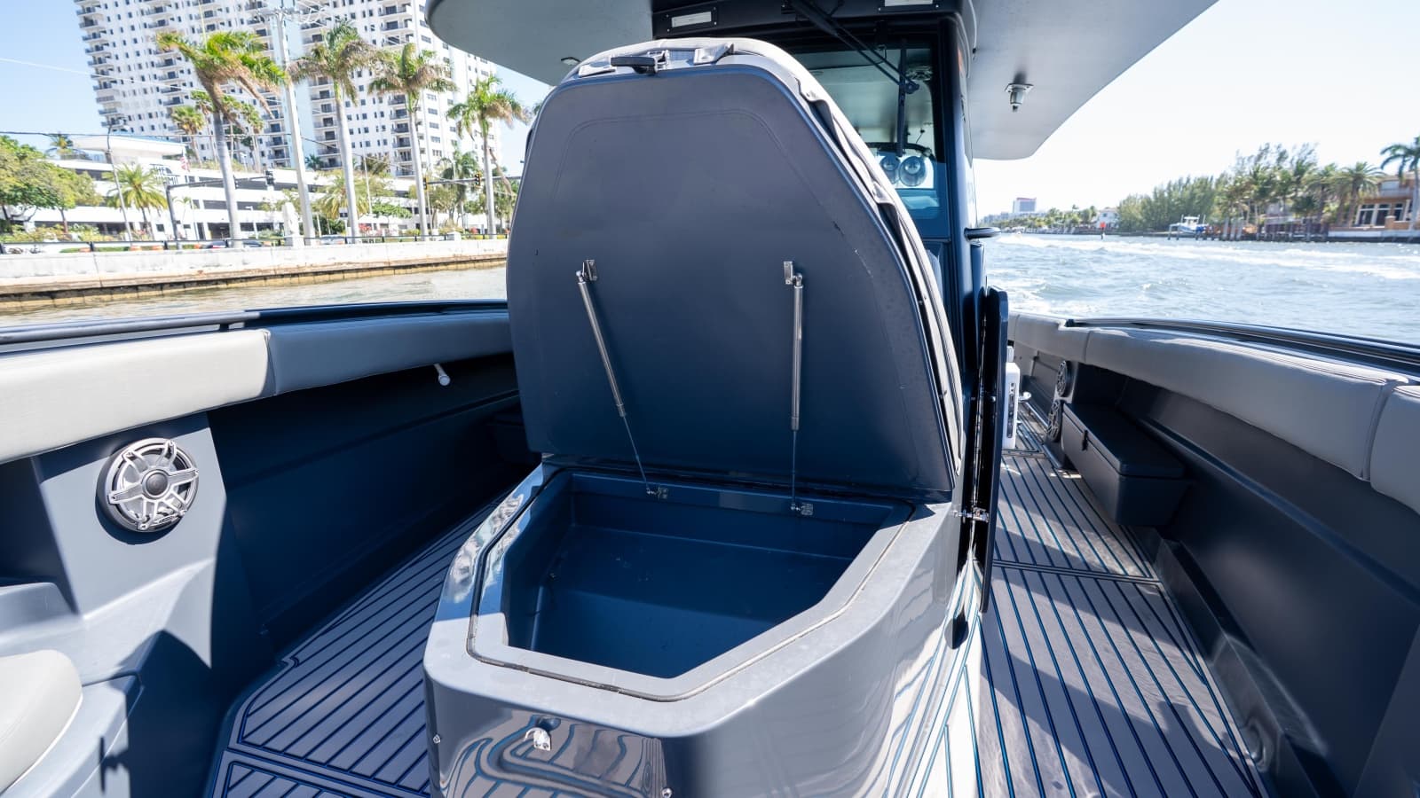 2016 Hydra-Sports 4200 Siesta