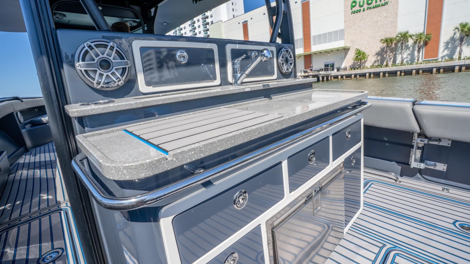 2016 Hydra-Sports 4200 Siesta