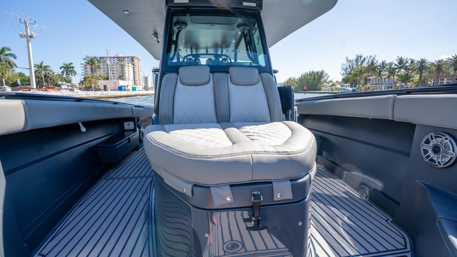 2016 Hydra-Sports 4200 Siesta