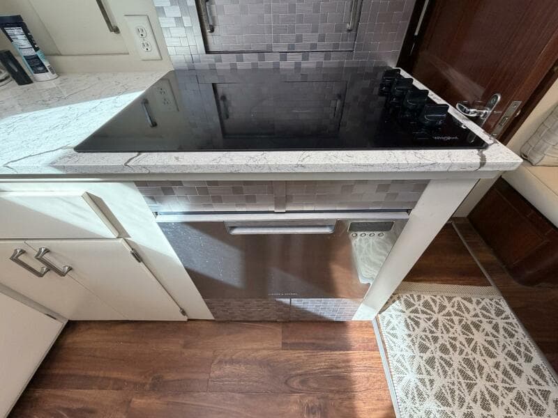 1987 Hatteras Motor Yacht