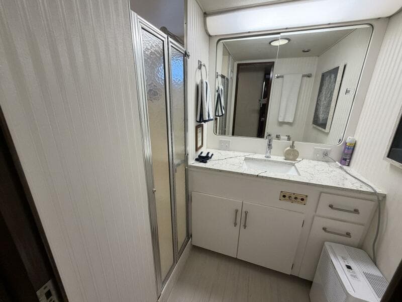 1987 Hatteras Motor Yacht