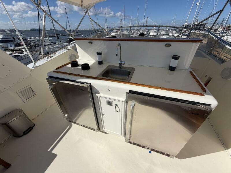 1987 Hatteras Motor Yacht