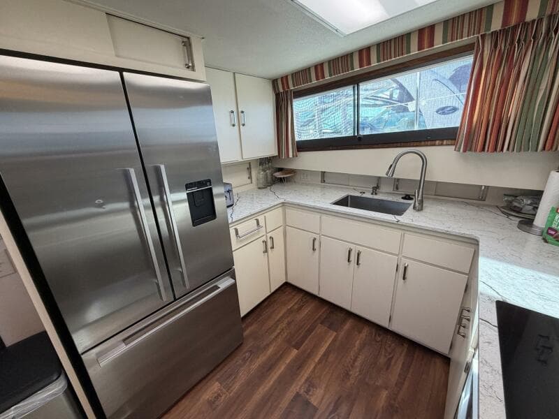 1987 Hatteras Motor Yacht