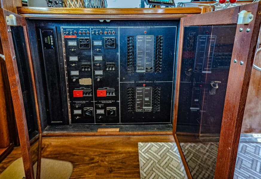 1987 Hatteras Motor Yacht