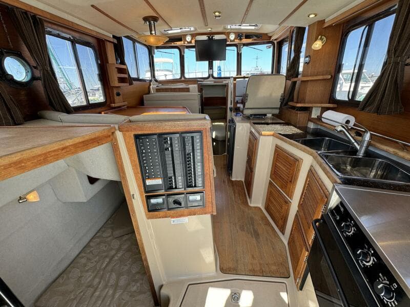 2012 Ranger Tugs R-29