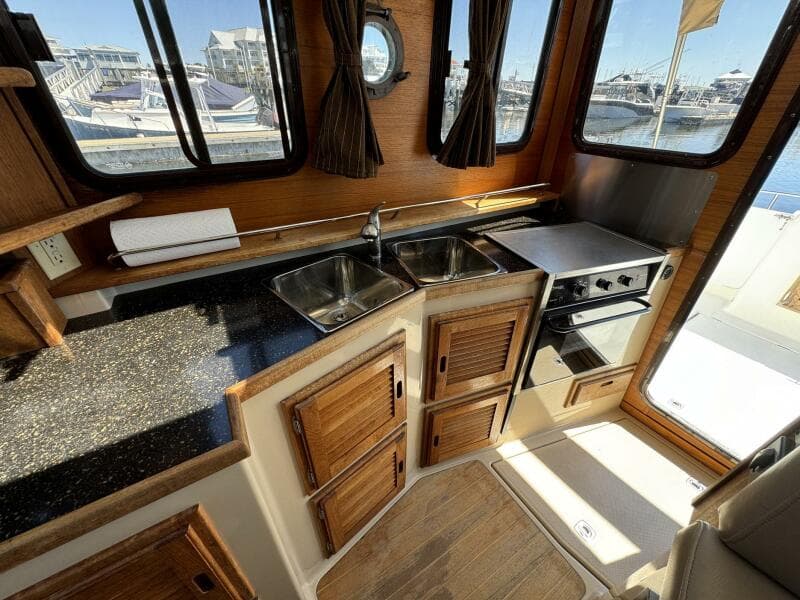 2012 Ranger Tugs R-29