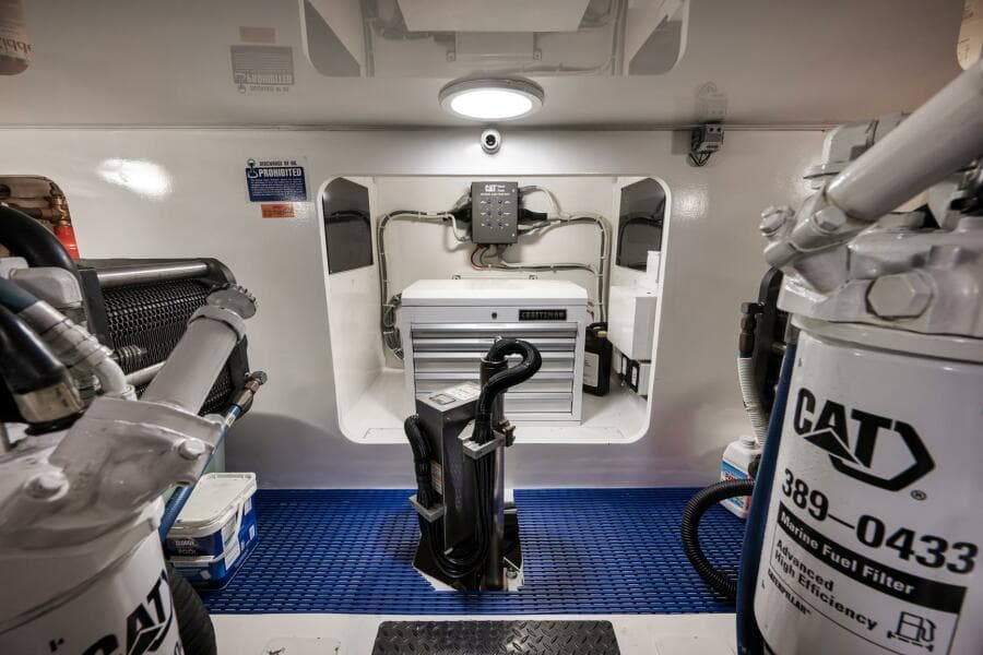 Viking 60 Bottom Line - Engine Room
