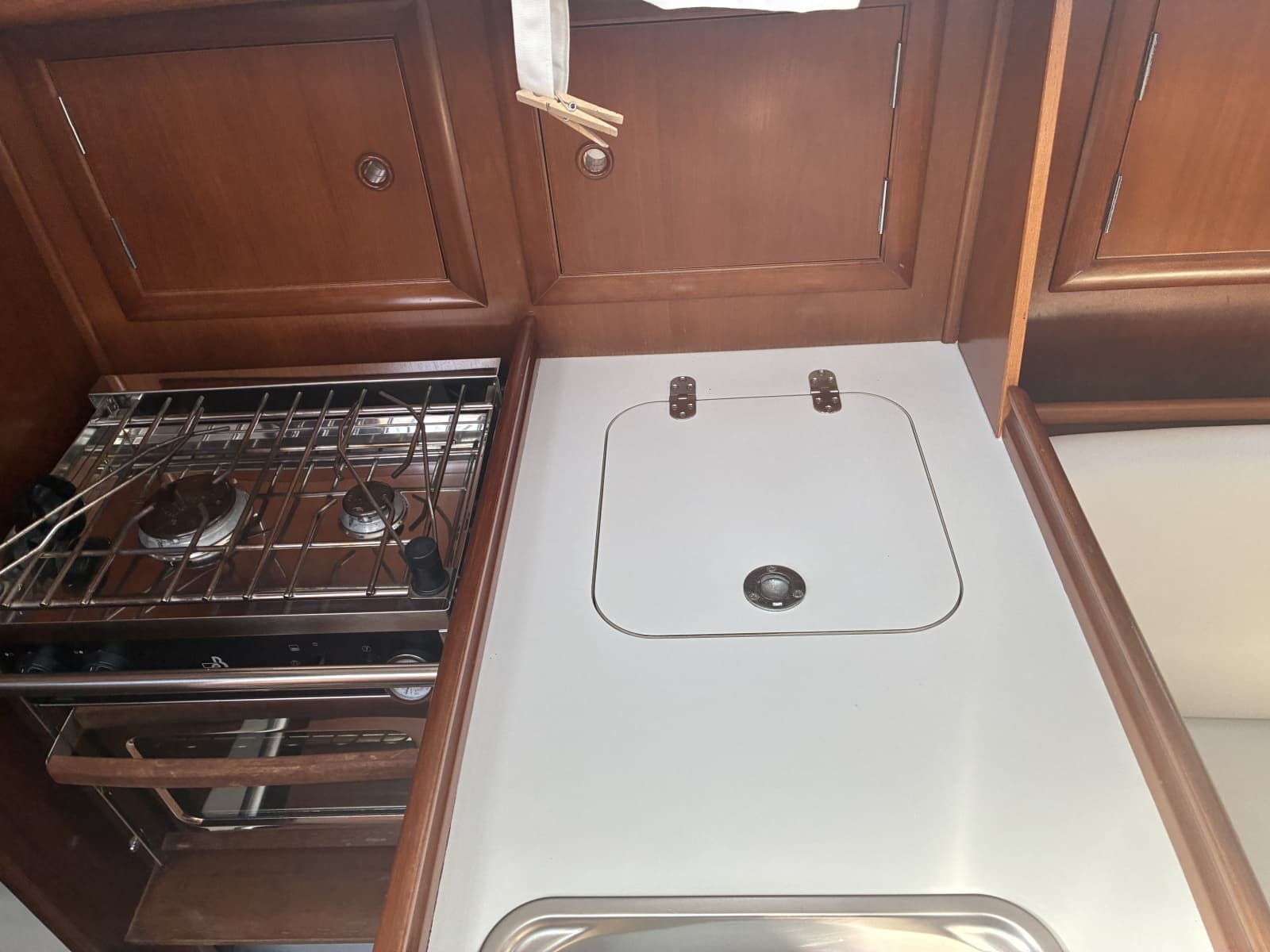 2003 Beneteau Oceanis 311 - Countertop