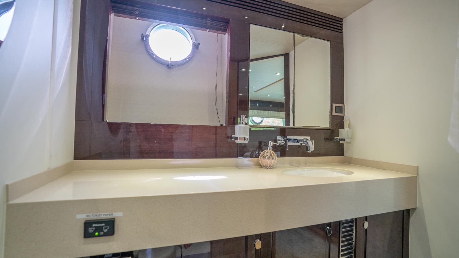 2014 Sunseeker 68' Sport Yacht