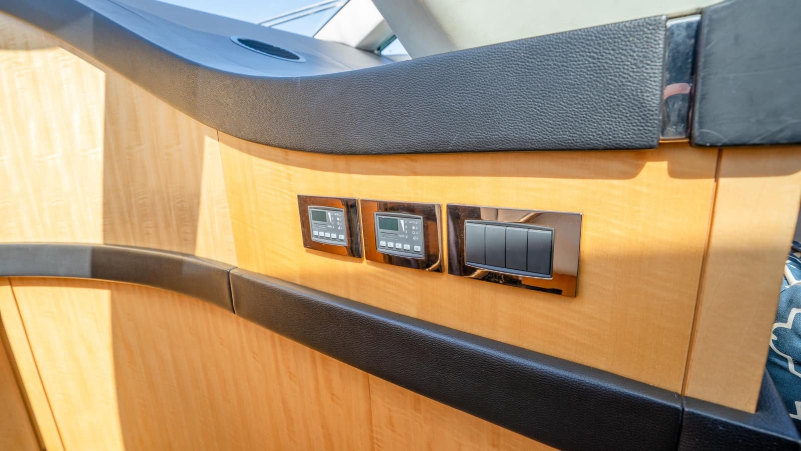 2014 Sunseeker 68' Sport Yacht