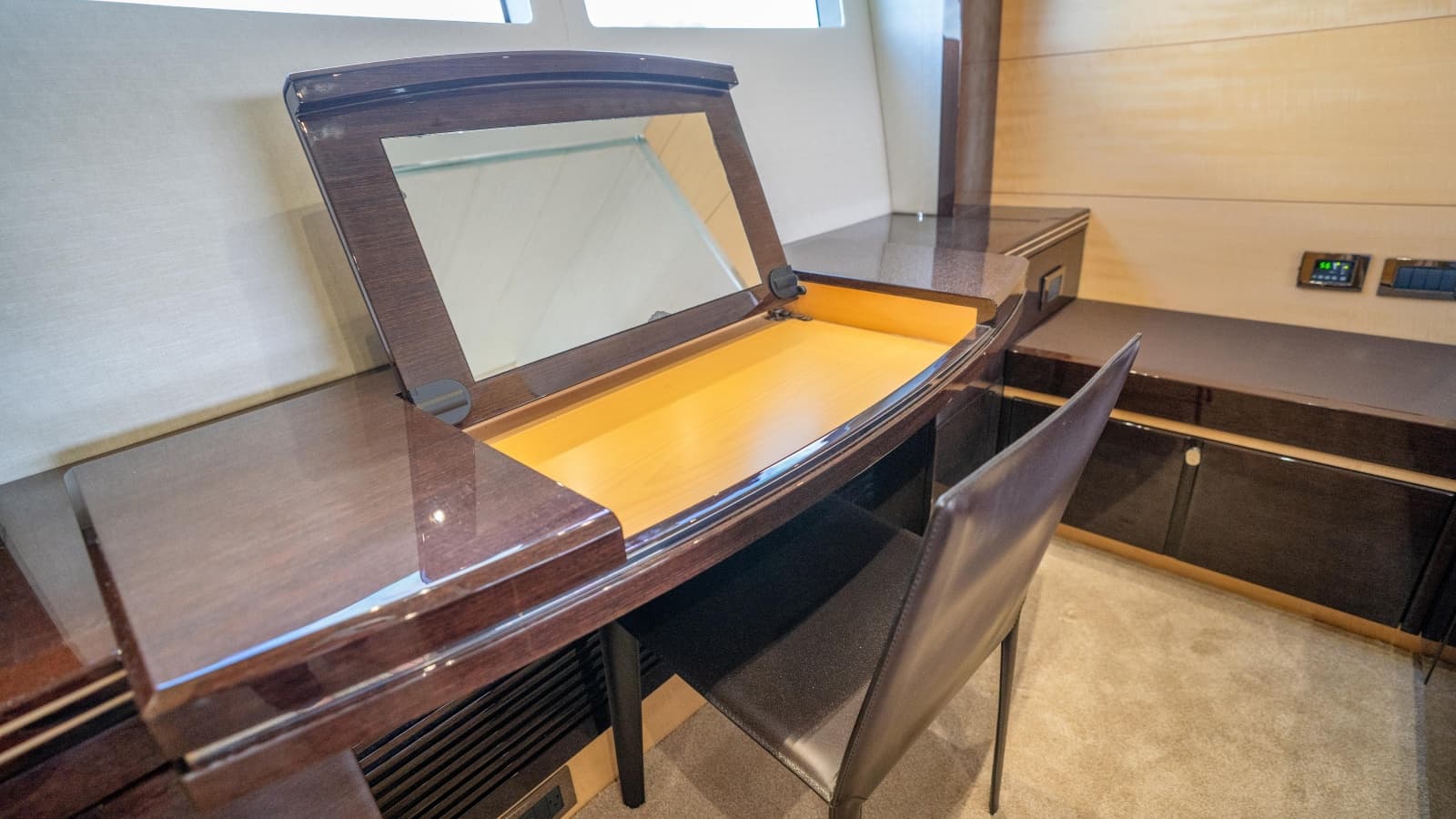 2014 Sunseeker 68' Sport Yacht