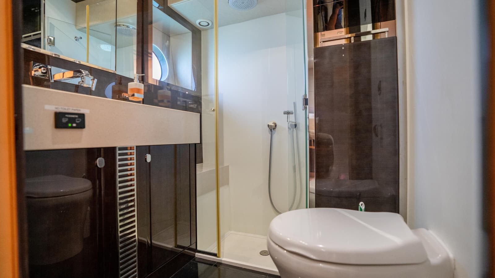 2014 Sunseeker 68' Sport Yacht