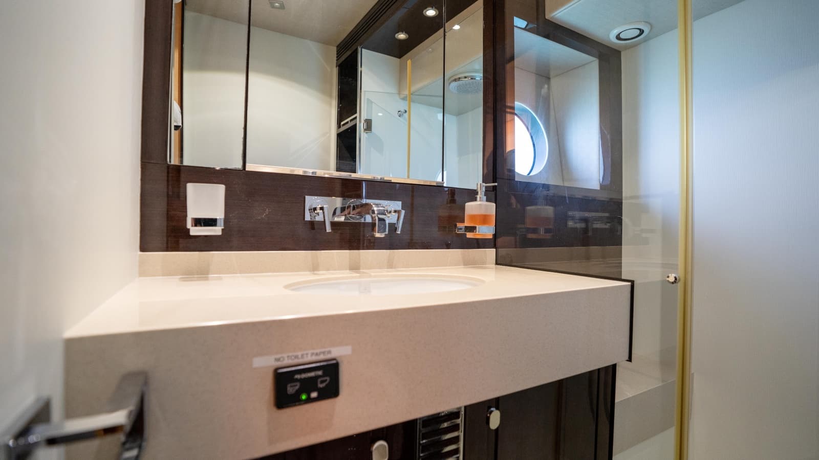 2014 Sunseeker 68' Sport Yacht