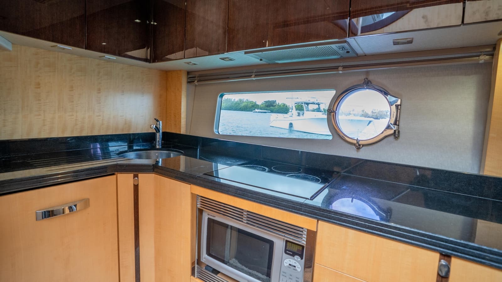 2014 Sunseeker 68' Sport Yacht