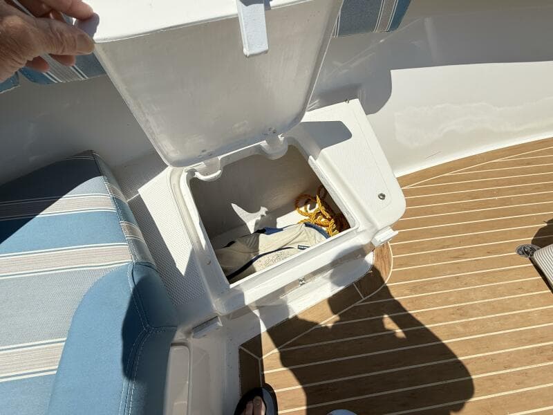 2017 Vanquish Bristol Harbor 23 CC