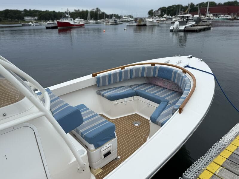 2017 Vanquish Bristol Harbor 23 CC