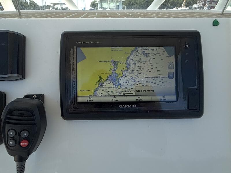 2017 Vanquish Bristol Harbor 23 CC