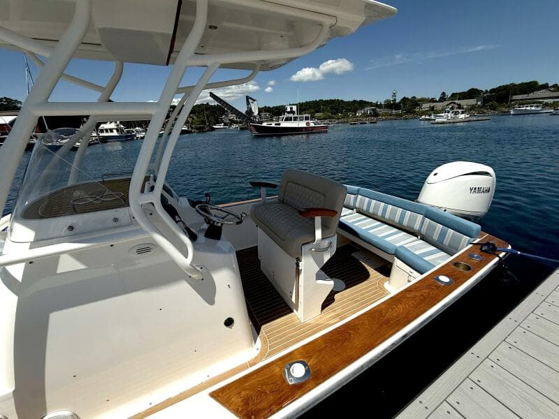 2017 Vanquish Bristol Harbor 23 CC