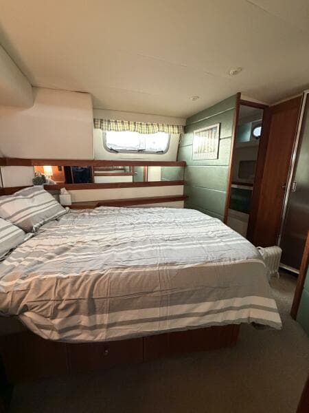 1996 Bayliner 4087 Aft Cabin Motoryacht