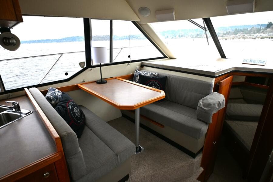1996 Bayliner 4087 Aft Cabin Motoryacht